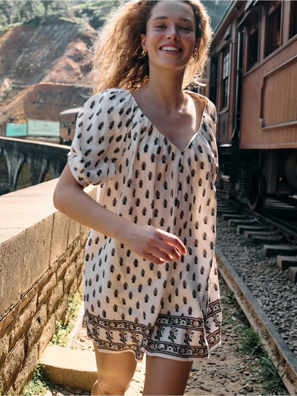 Banana Republic Cream and Black Printed V-Neck Tunic
